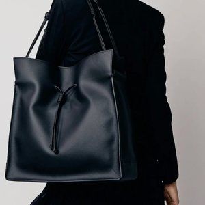 Von Holzhausen Large Shopper, Black